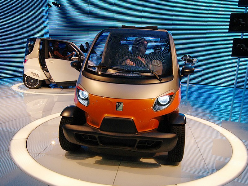 Piaggio připravuje miniauto